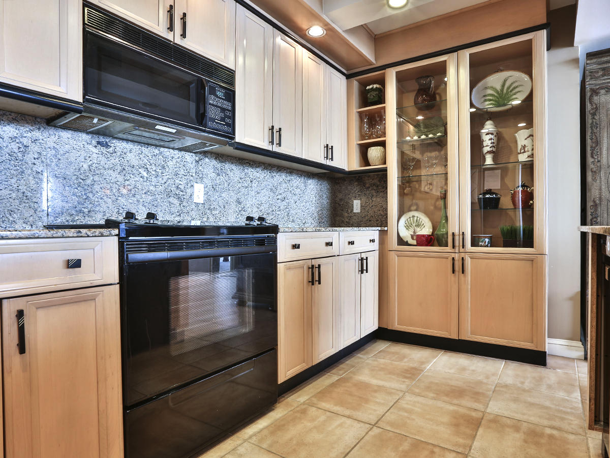 WATERVIEW TOWERS - Residential