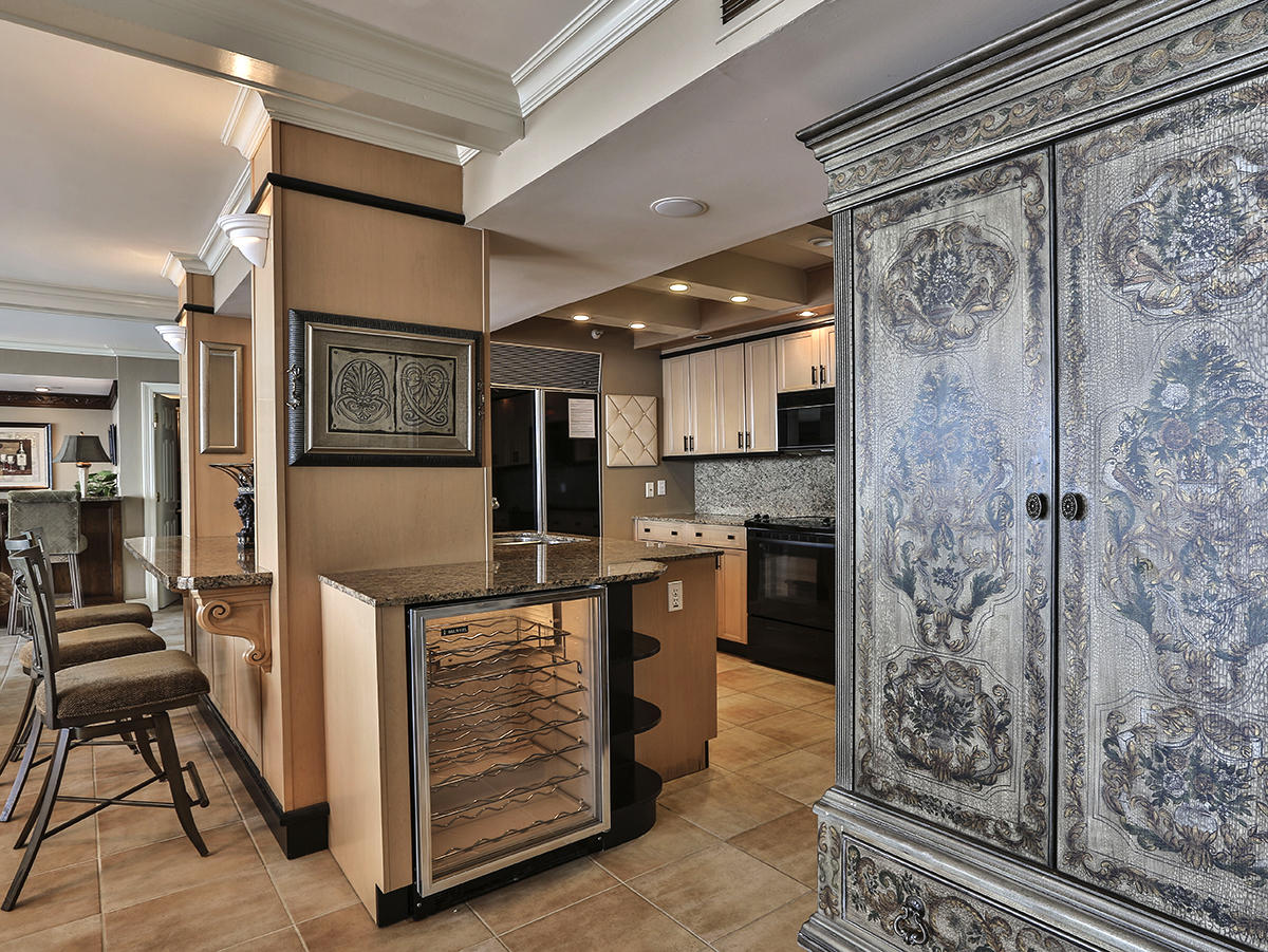 WATERVIEW TOWERS - Residential