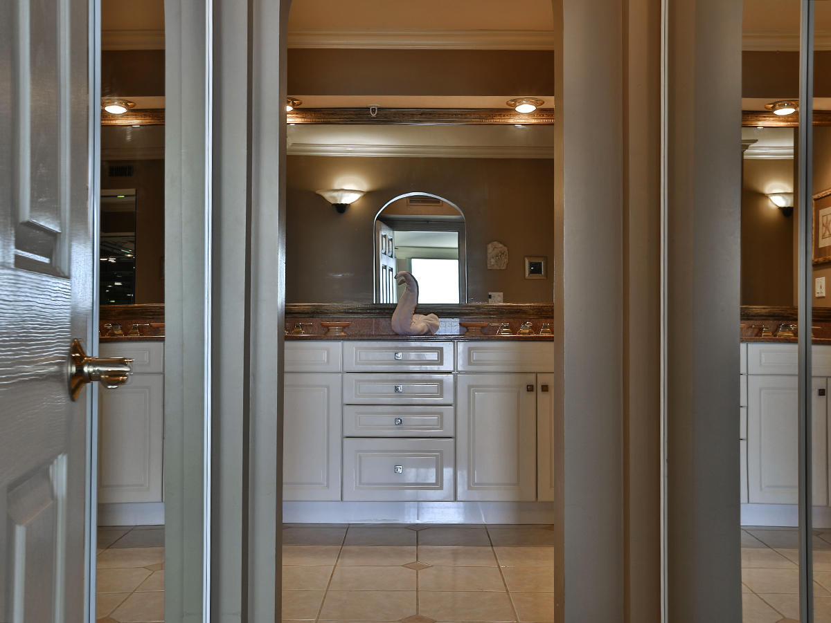 WATERVIEW TOWERS - Residential