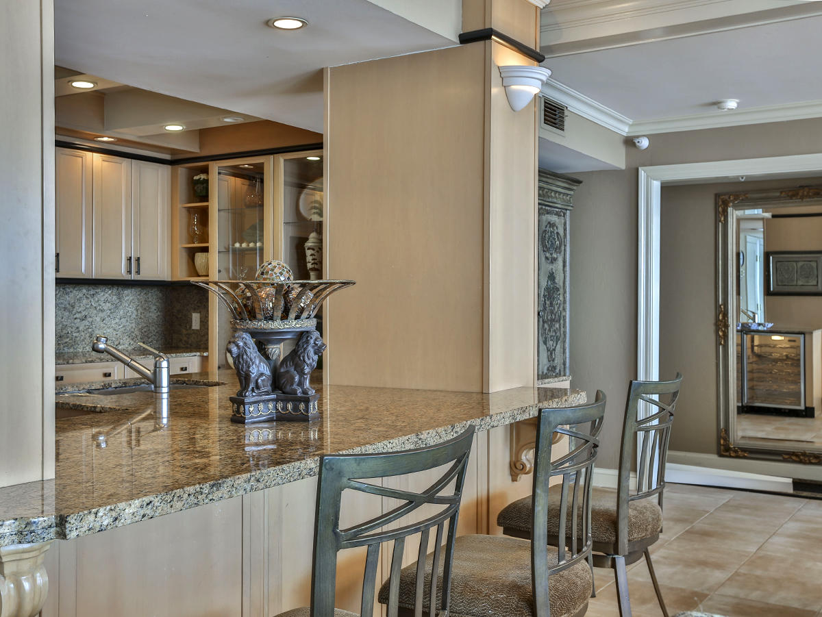 WATERVIEW TOWERS - Residential