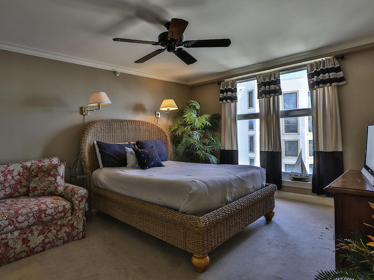 WATERVIEW TOWERS - Residential