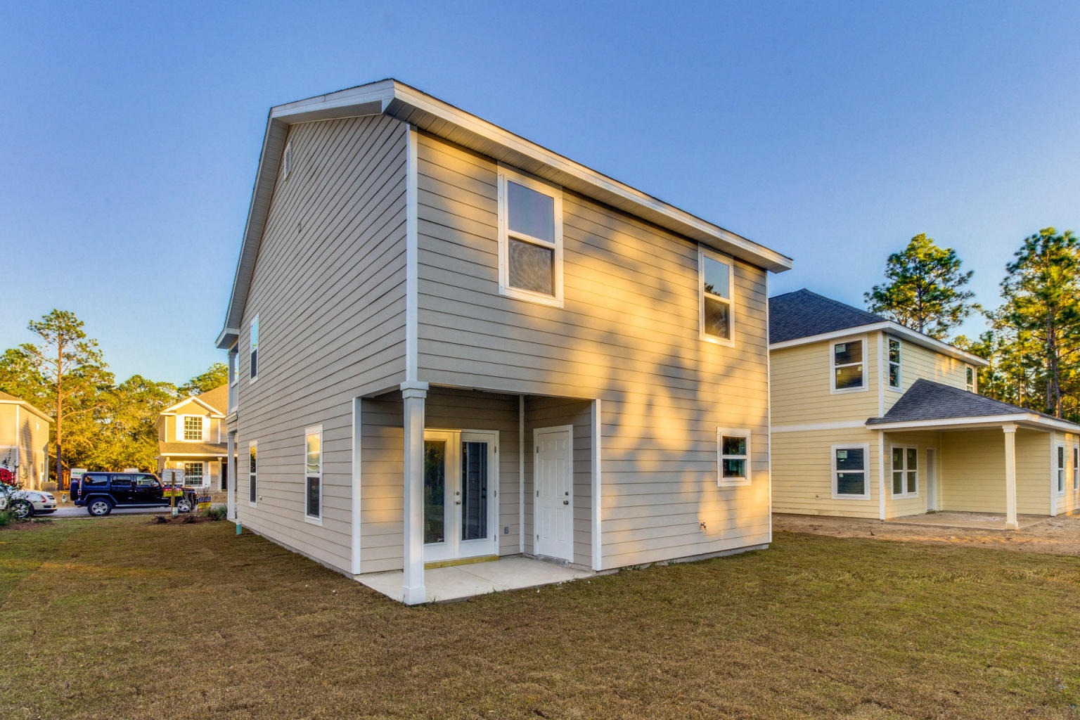 TRANQUILITY BY THE BAY - Residential