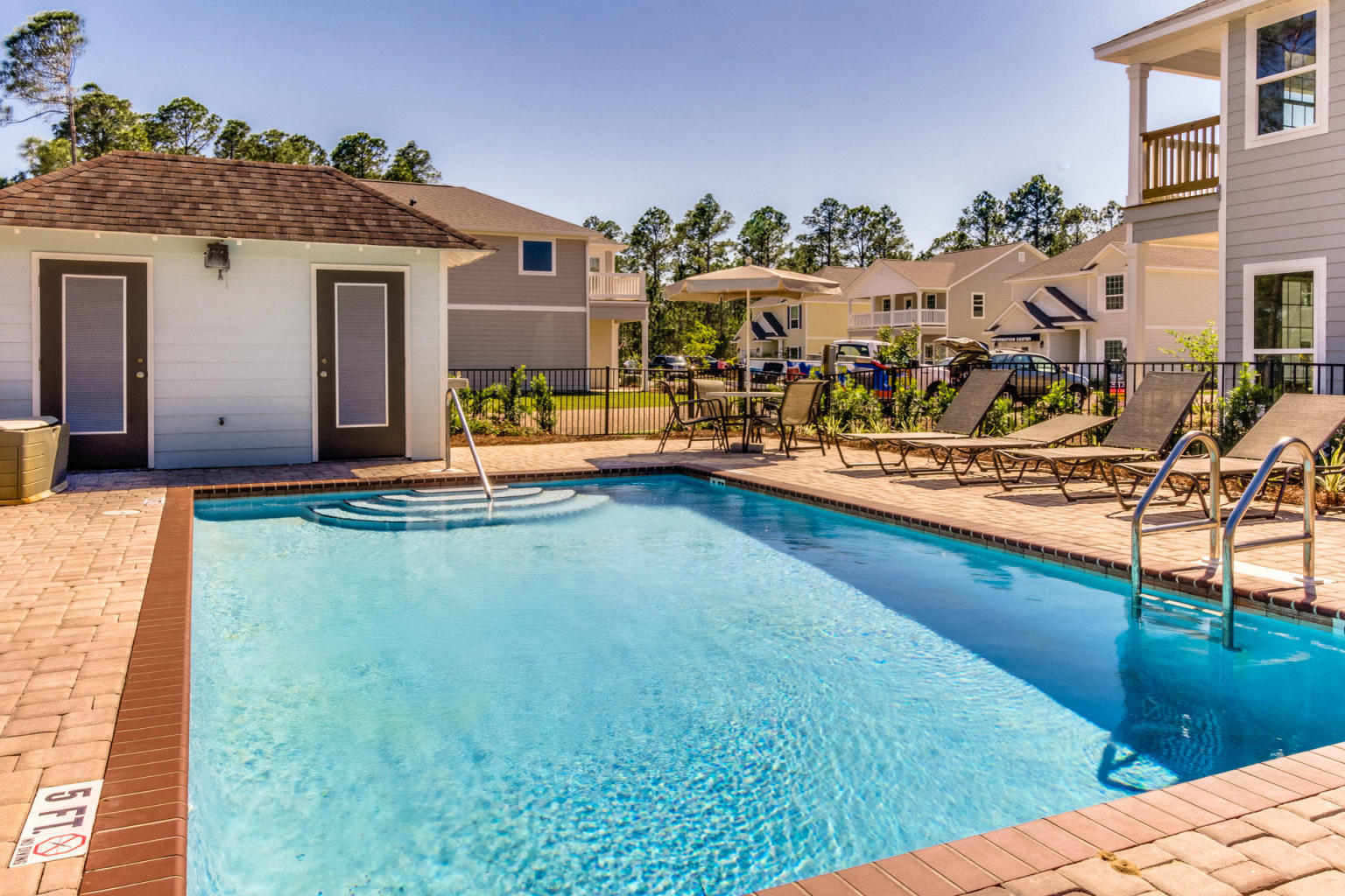 TRANQUILITY BY THE BAY - Residential