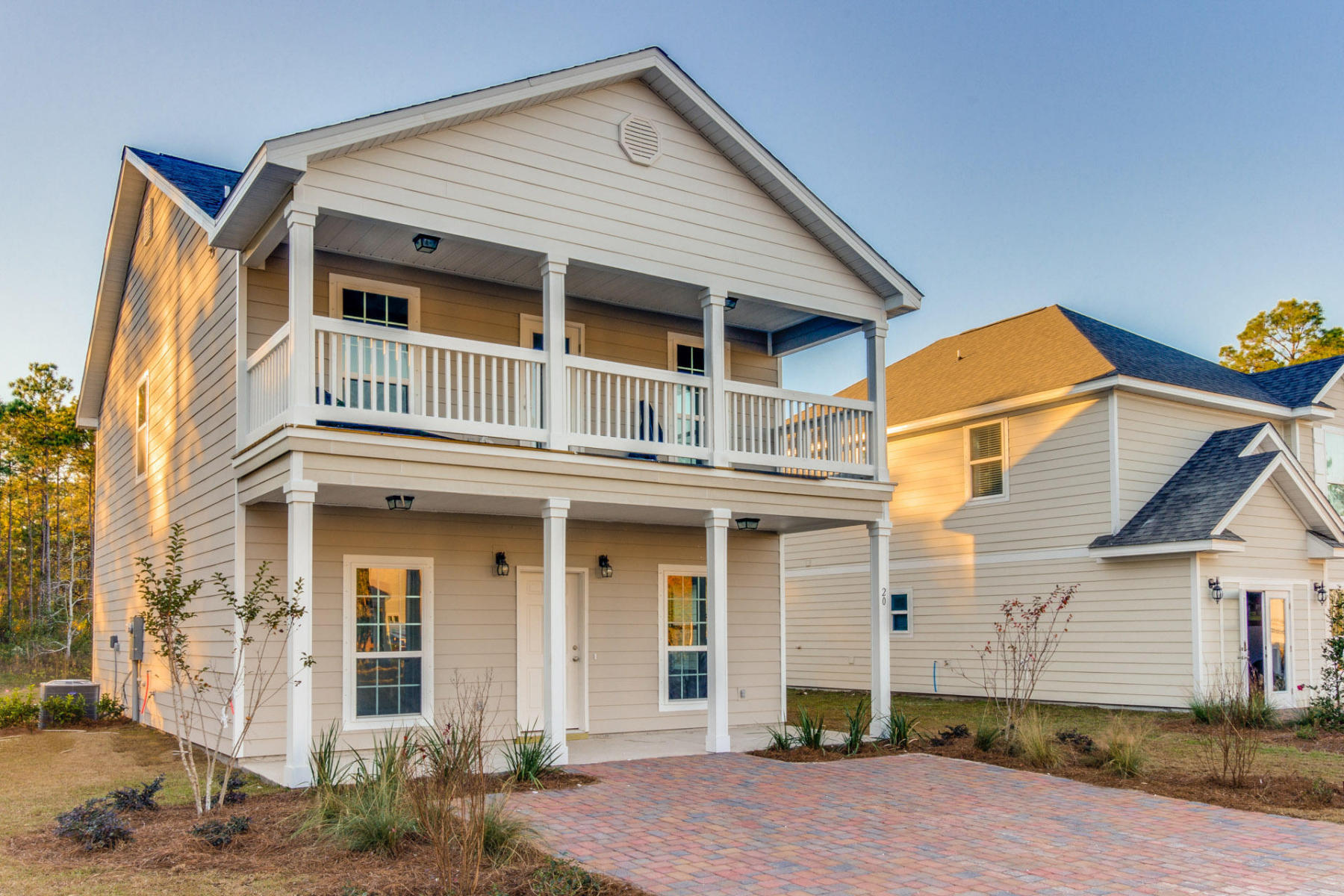 TRANQUILITY BY THE BAY - Residential