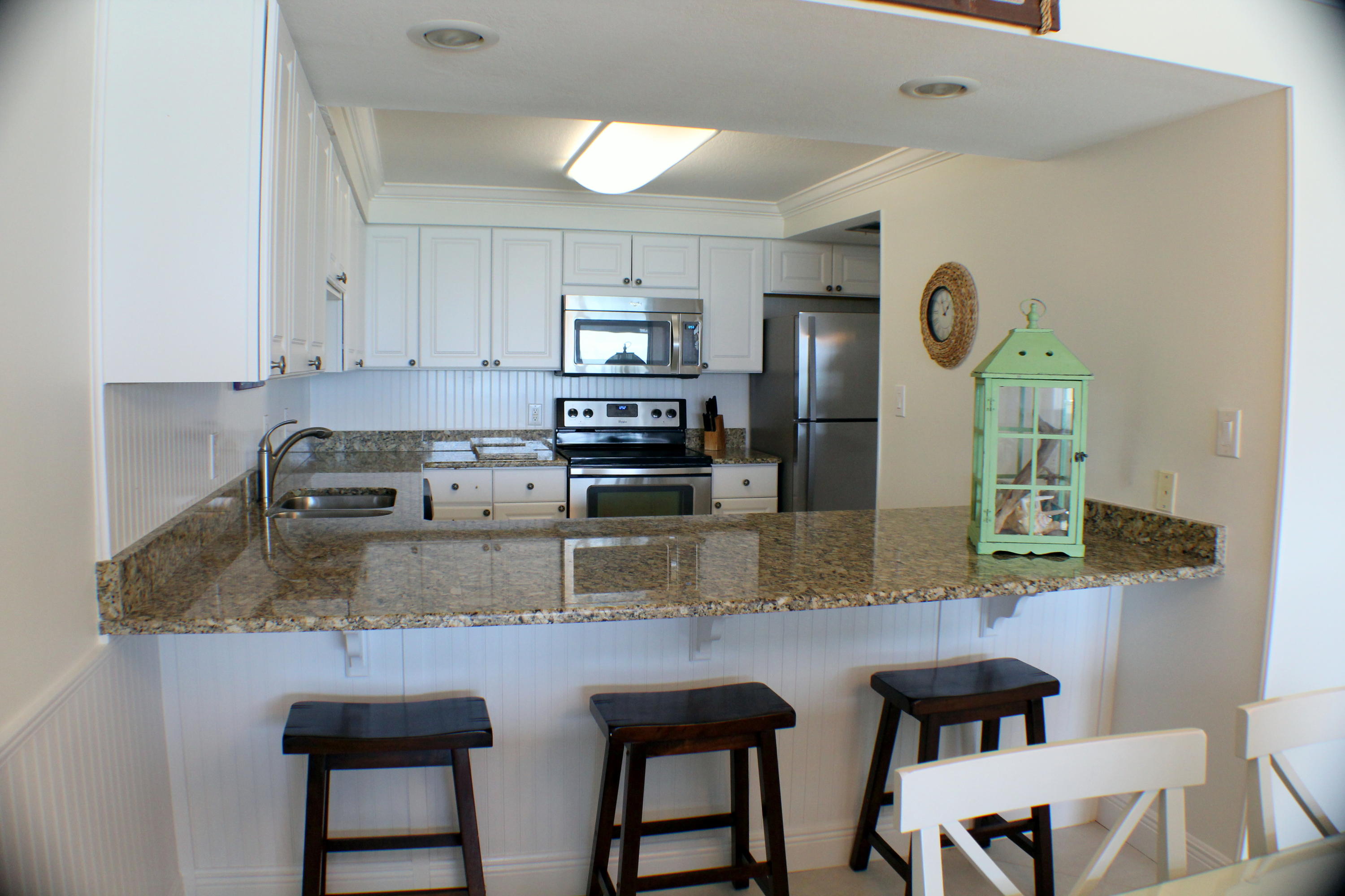 BEACH HOUSE CONDO PH 1 - Residential