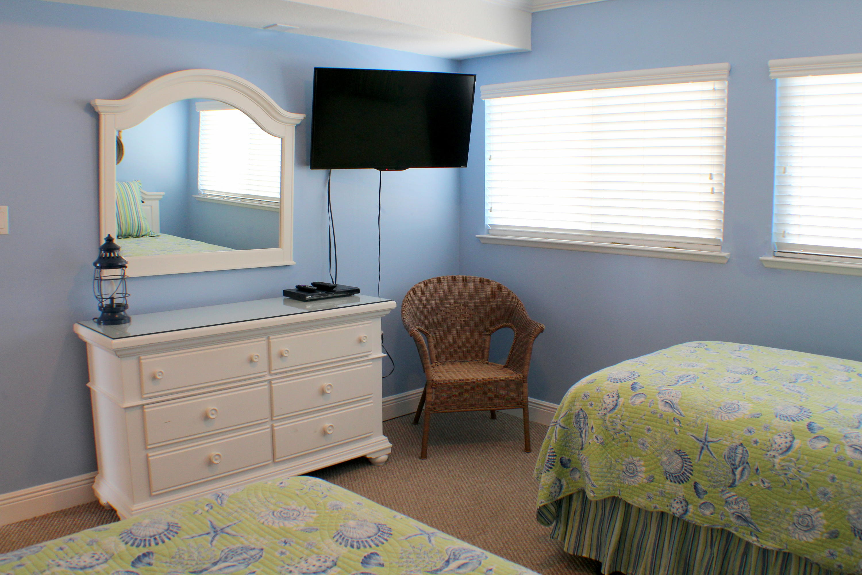 BEACH HOUSE CONDO PH 1 - Residential