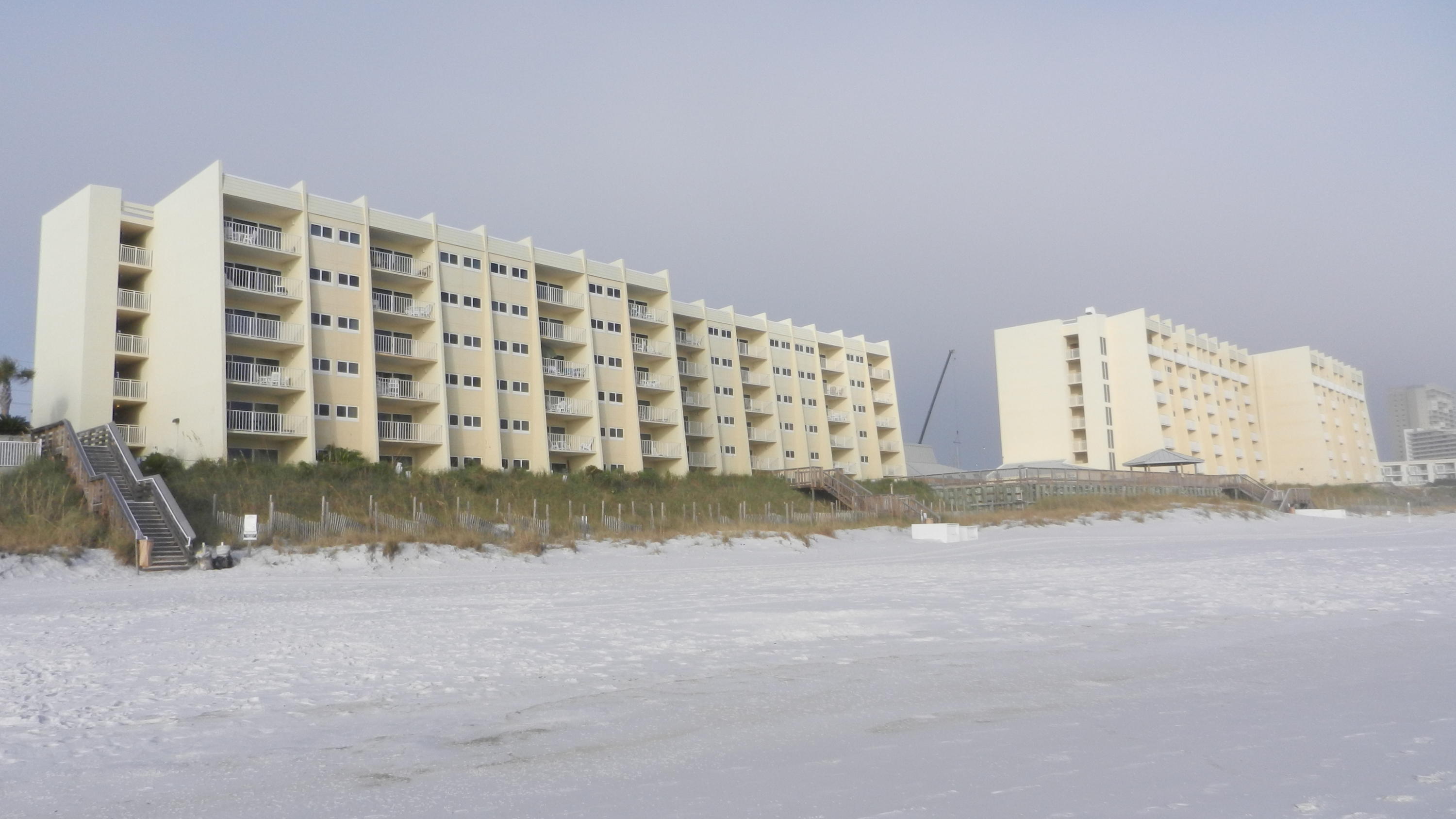 BEACH HOUSE CONDO PH 1 - Residential