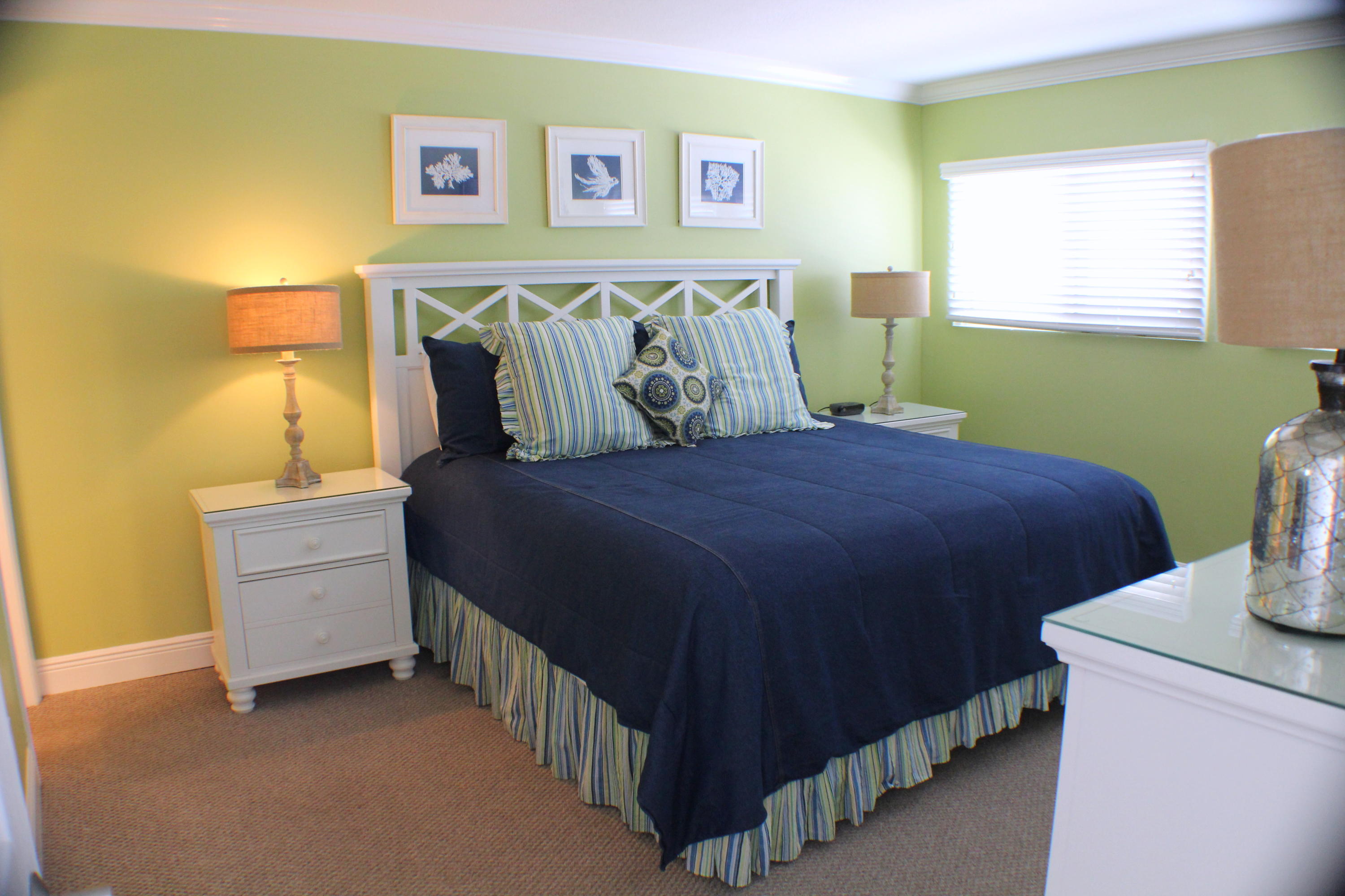 BEACH HOUSE CONDO PH 1 - Residential