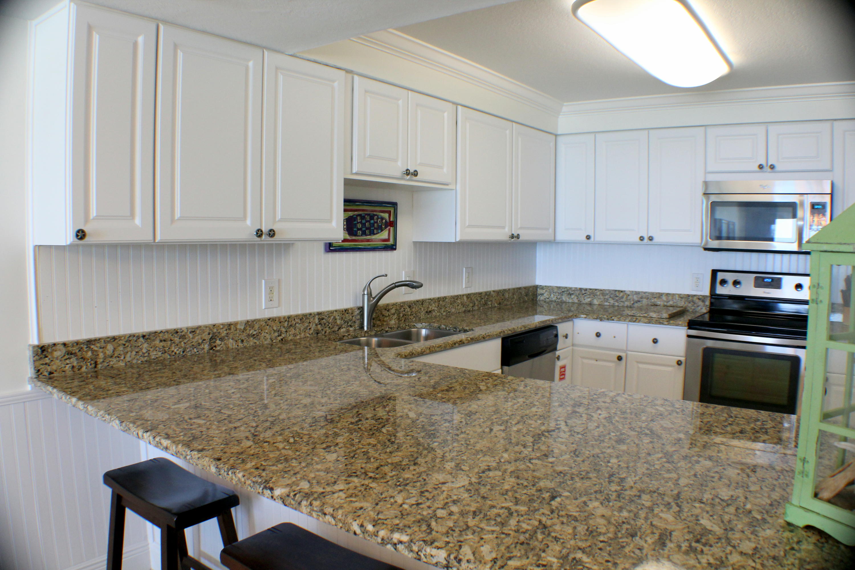 BEACH HOUSE CONDO PH 1 - Residential