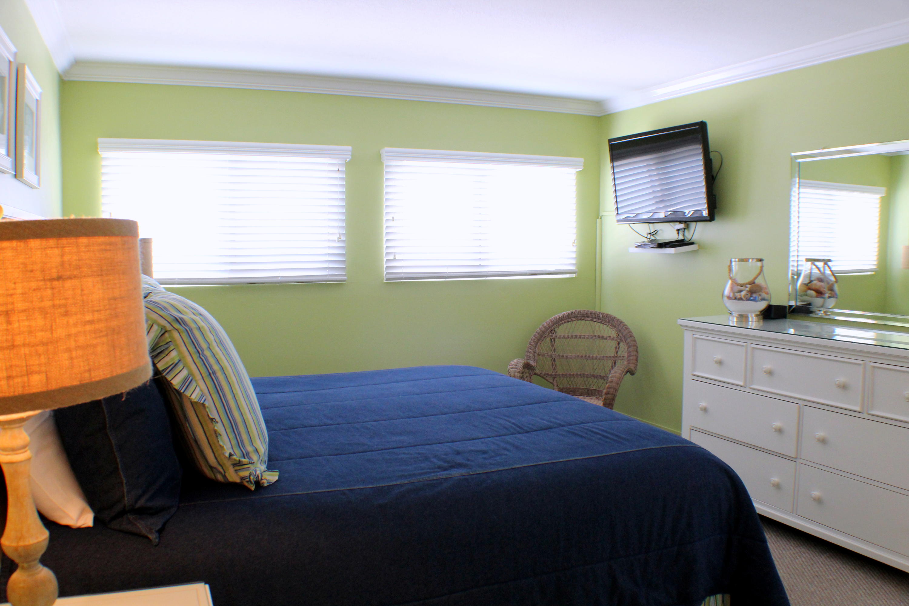 BEACH HOUSE CONDO PH 1 - Residential