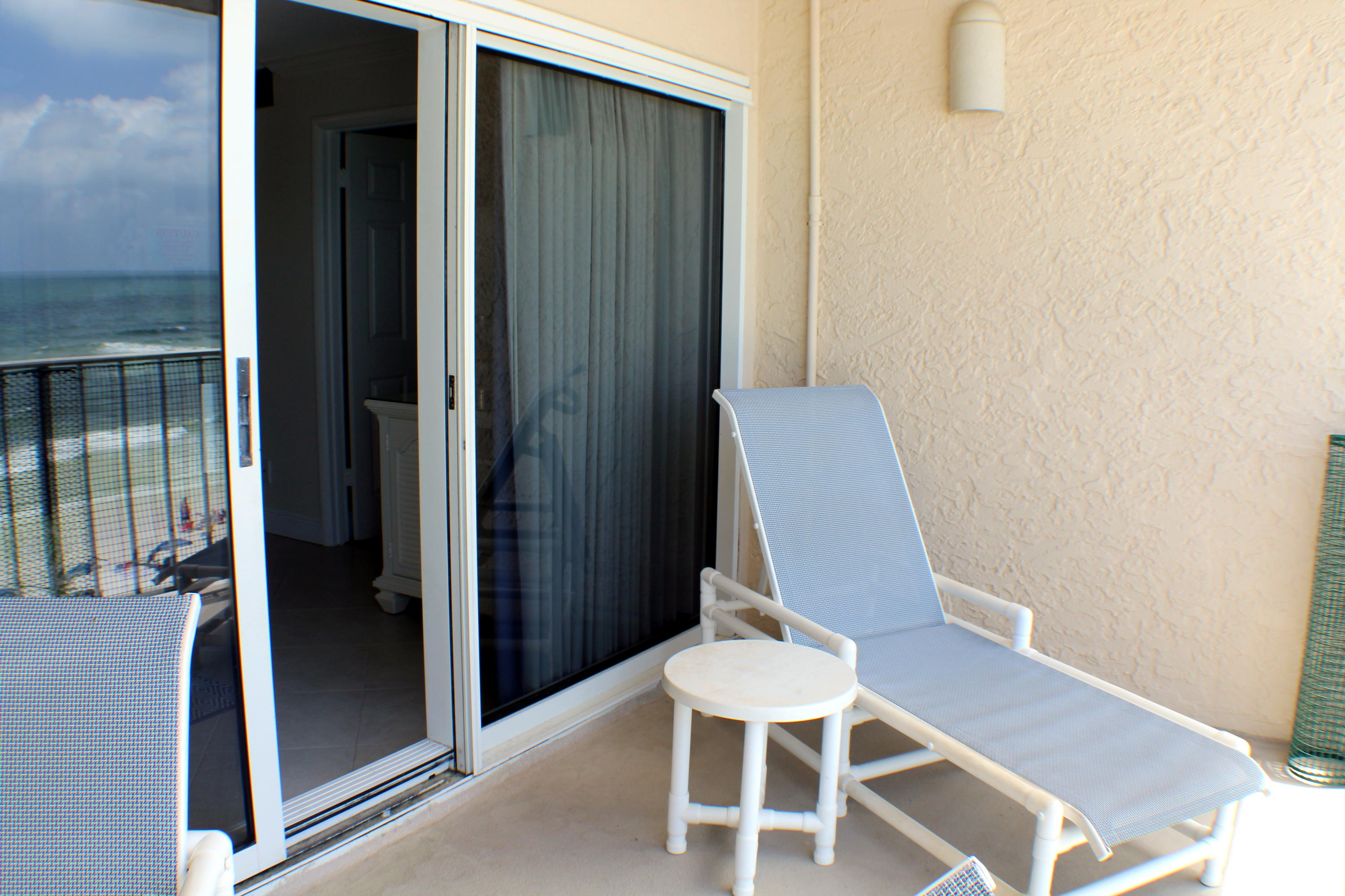 BEACH HOUSE CONDO PH 1 - Residential