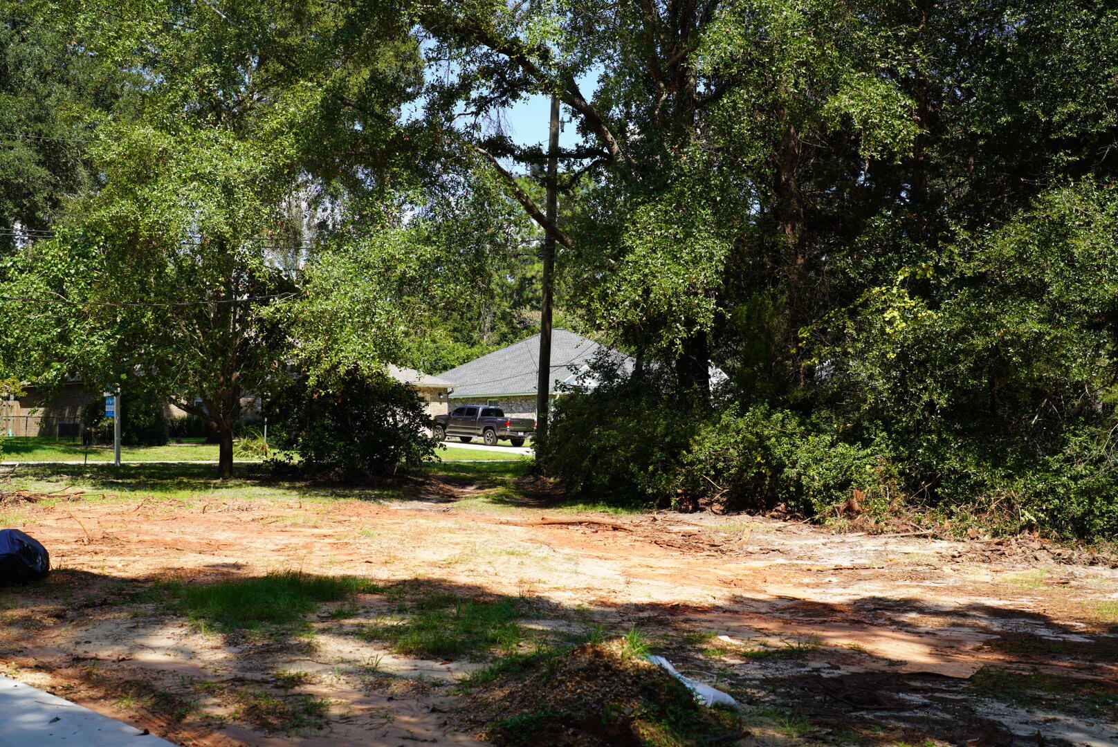 Great location on a beautiful lot. Mature Oak trees with Green landscape. Also for sale is the residence adjacent to the lot. Address is 124 Phillips. All information deemed accurate buyer to verify any information necessary to purchase property.