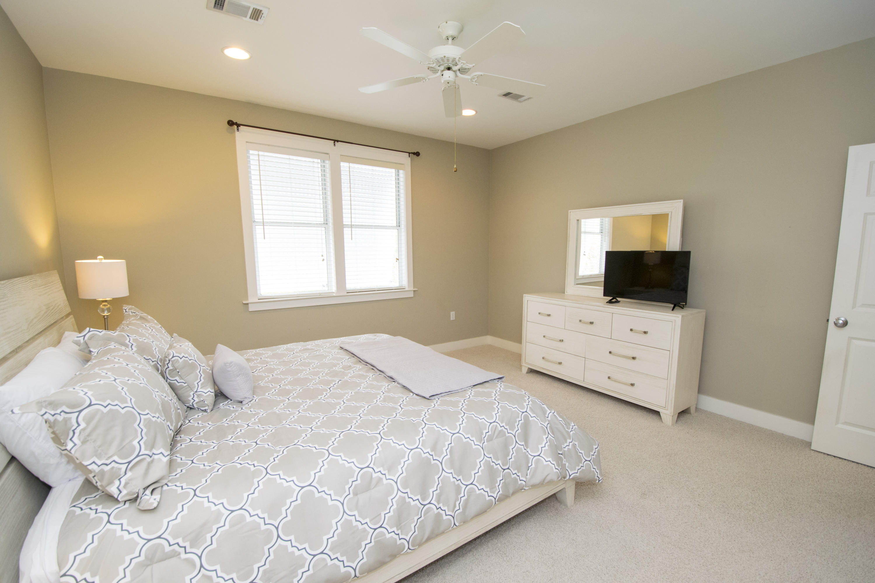 GROVE BY THE SEA - Residential