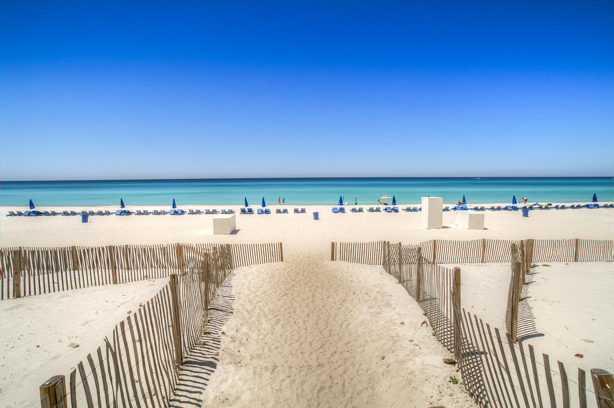 MAJESTIC BEACH TOWERS II - Residential