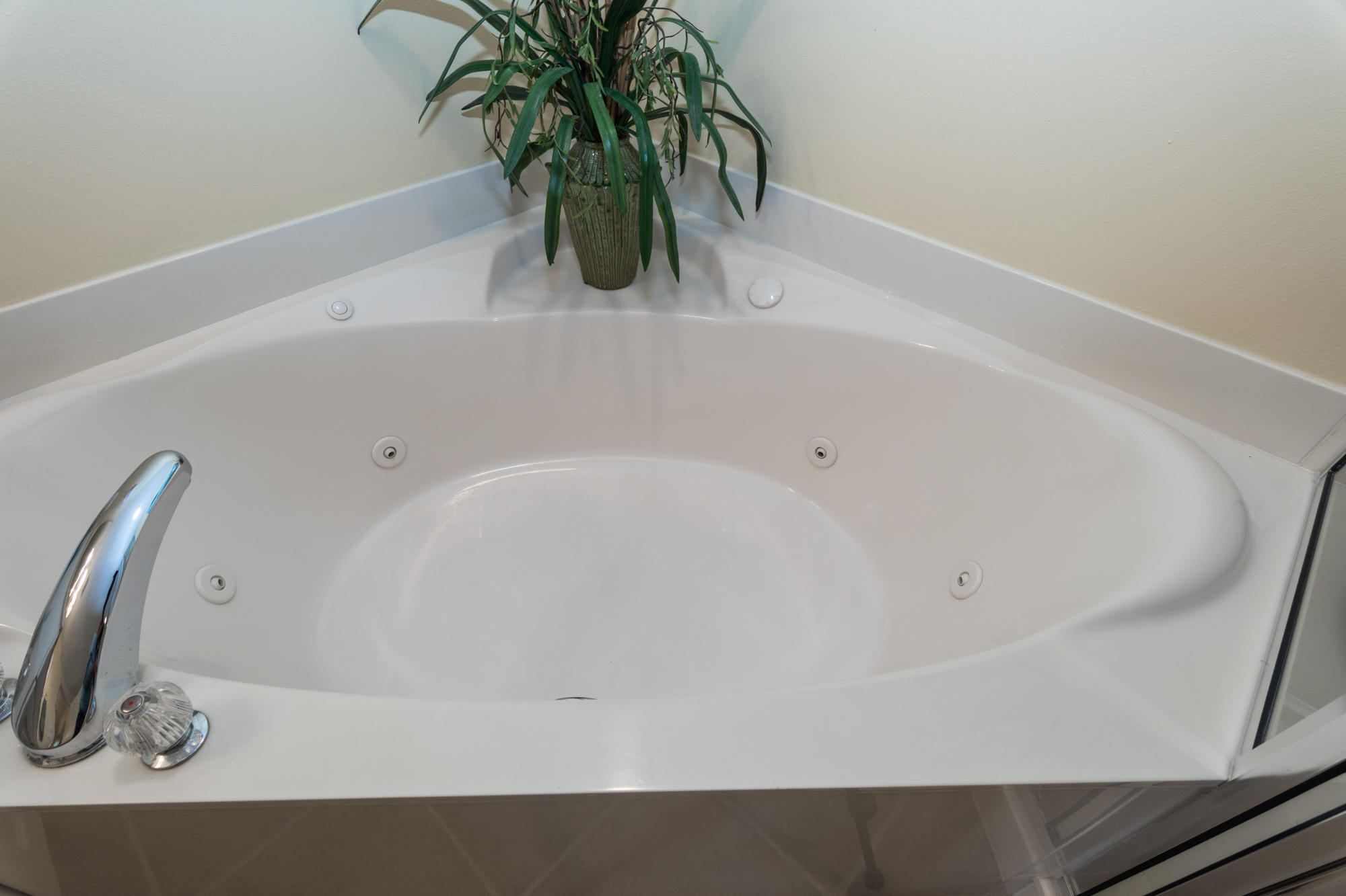 MAJESTIC BEACH TOWERS II - Residential