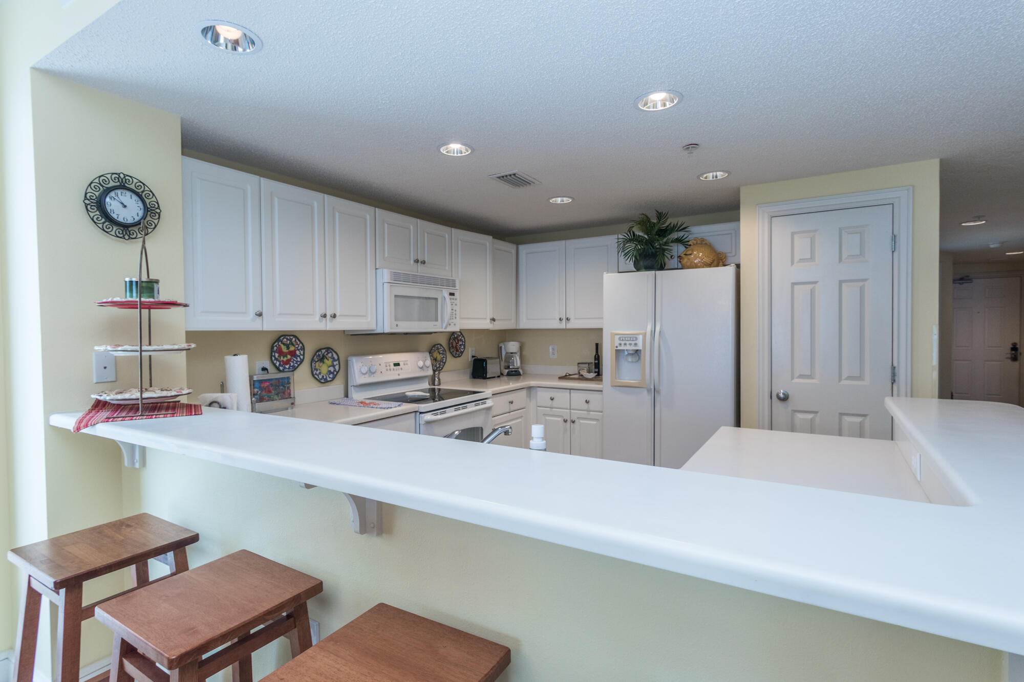 MAJESTIC BEACH TOWERS II - Residential