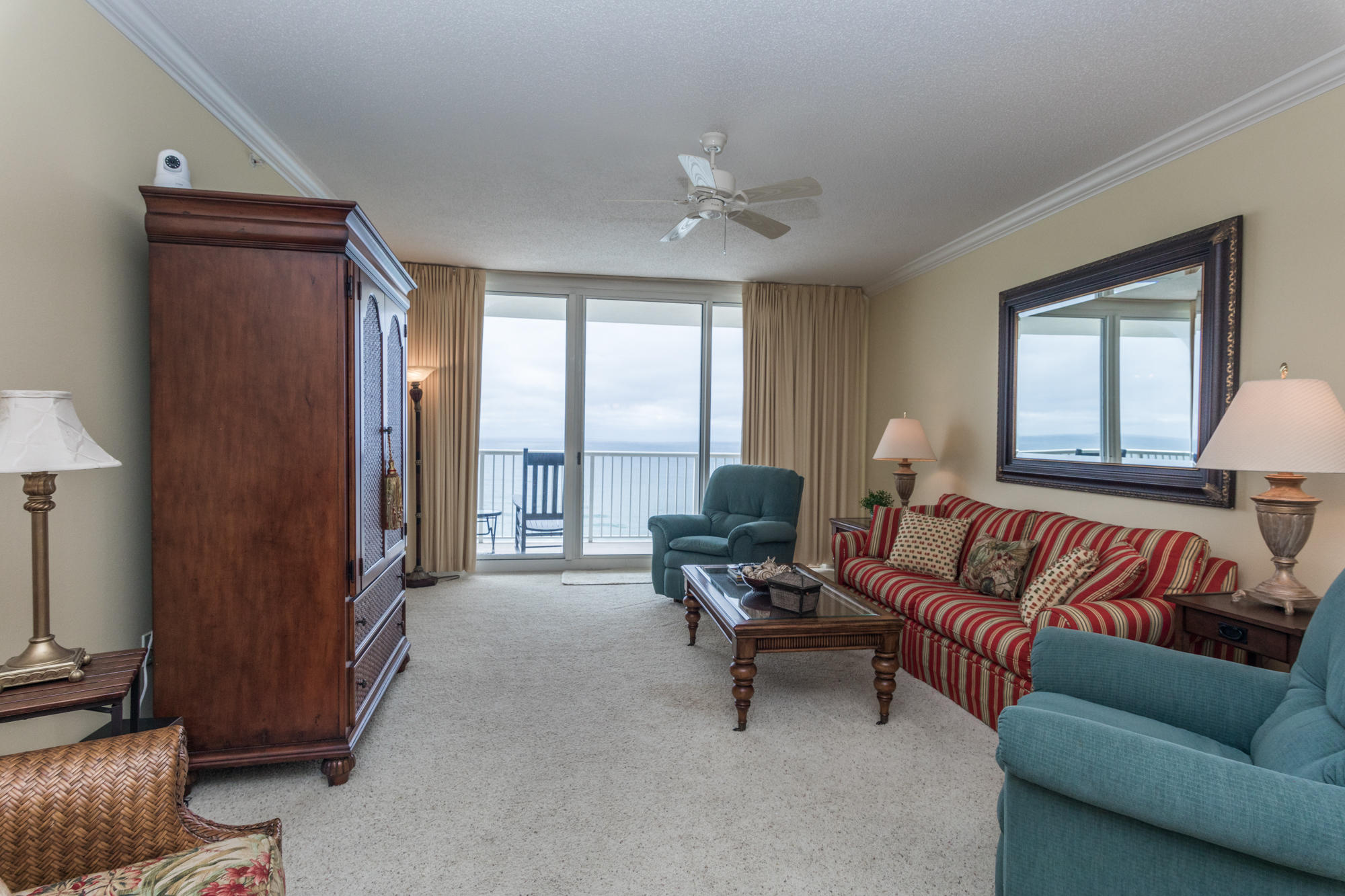 MAJESTIC BEACH TOWERS II - Residential