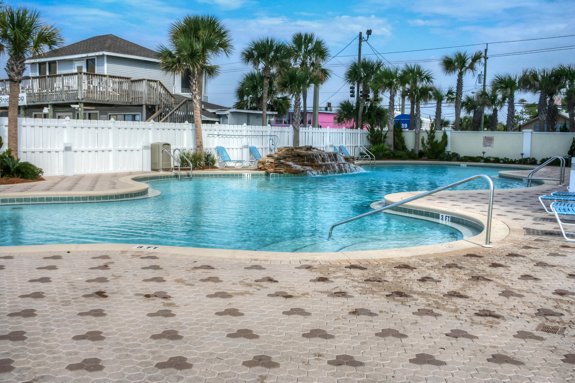 MAJESTIC BEACH TOWERS II - Residential