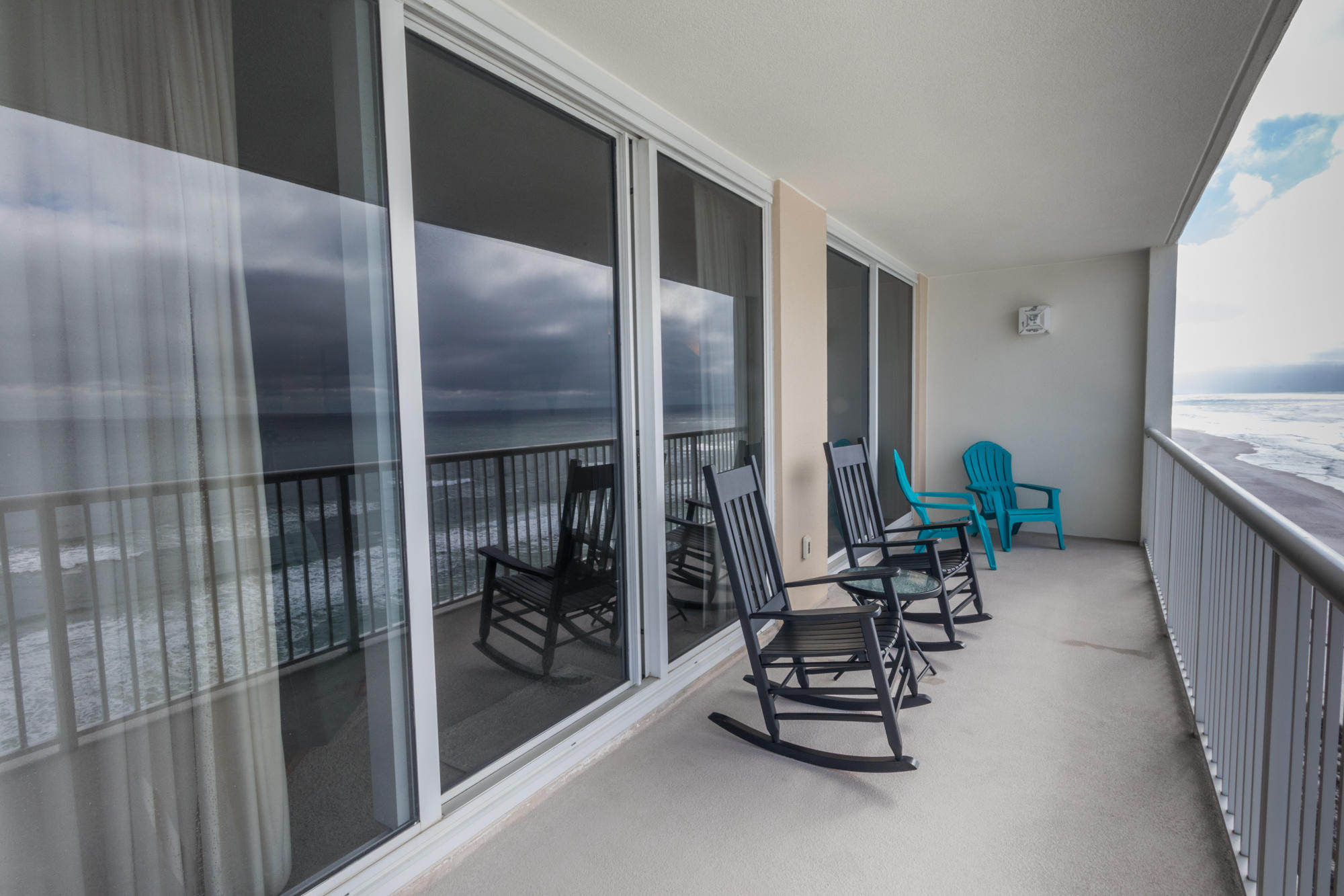 MAJESTIC BEACH TOWERS II - Residential