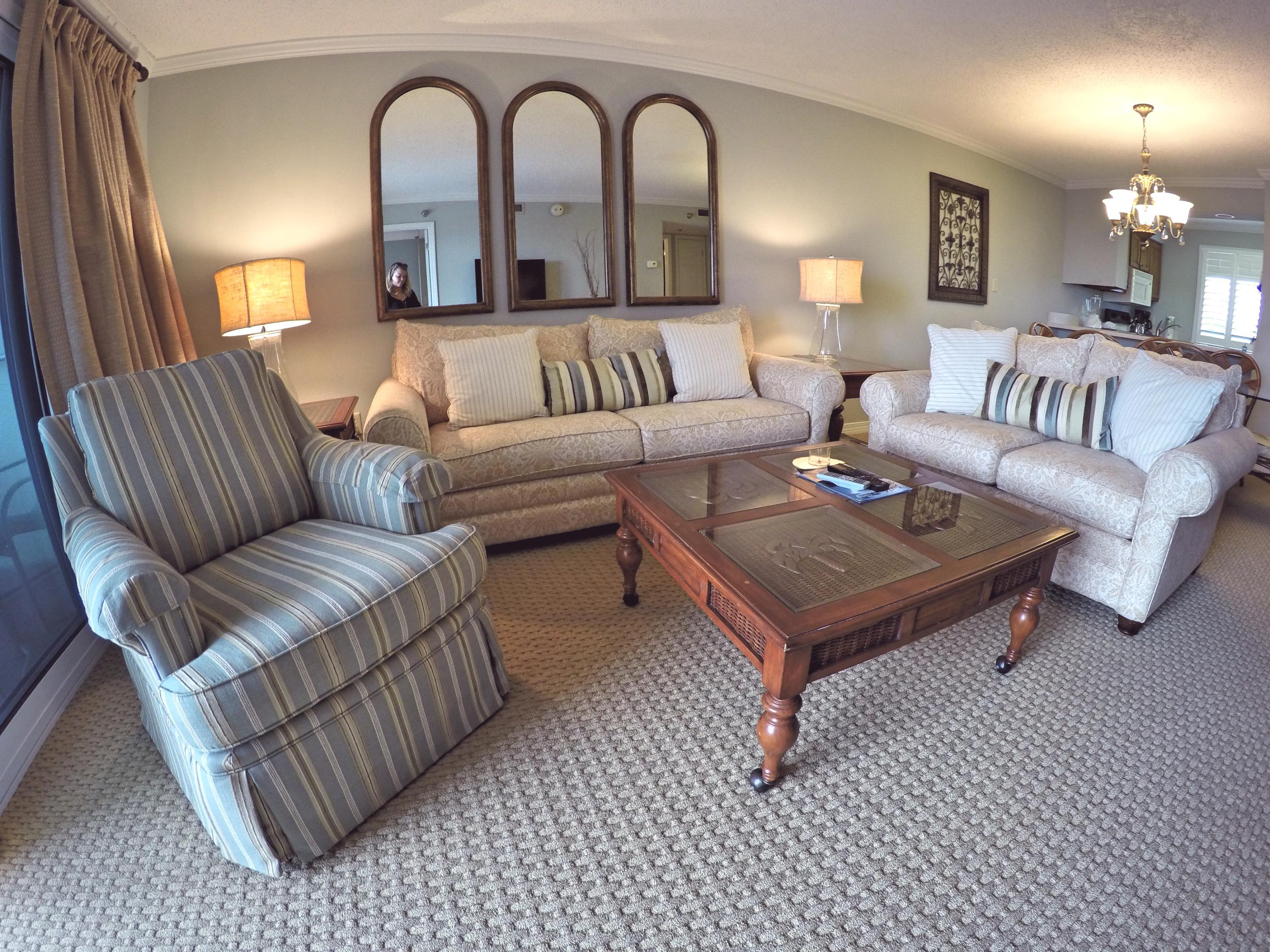 ISLANDER CONDO - Residential