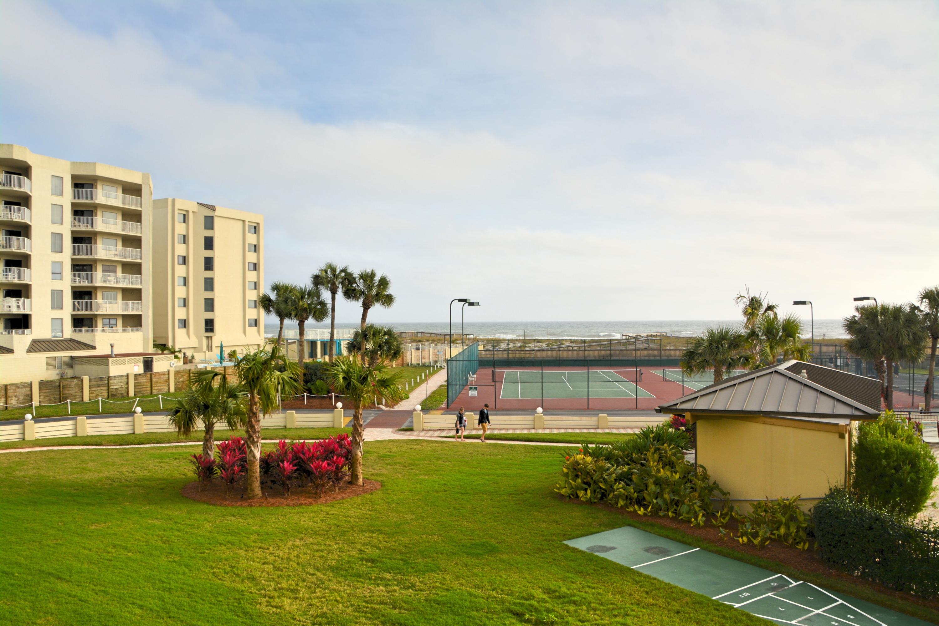 ISLANDER CONDO - Residential