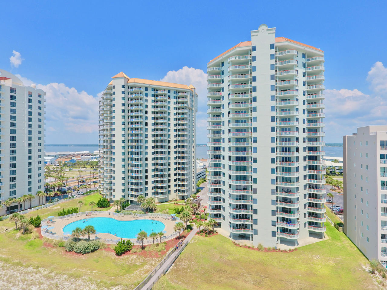 BEACH COLONY RESORT - Residential