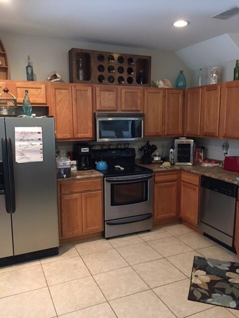 Grand Oak Place - Residential Lease