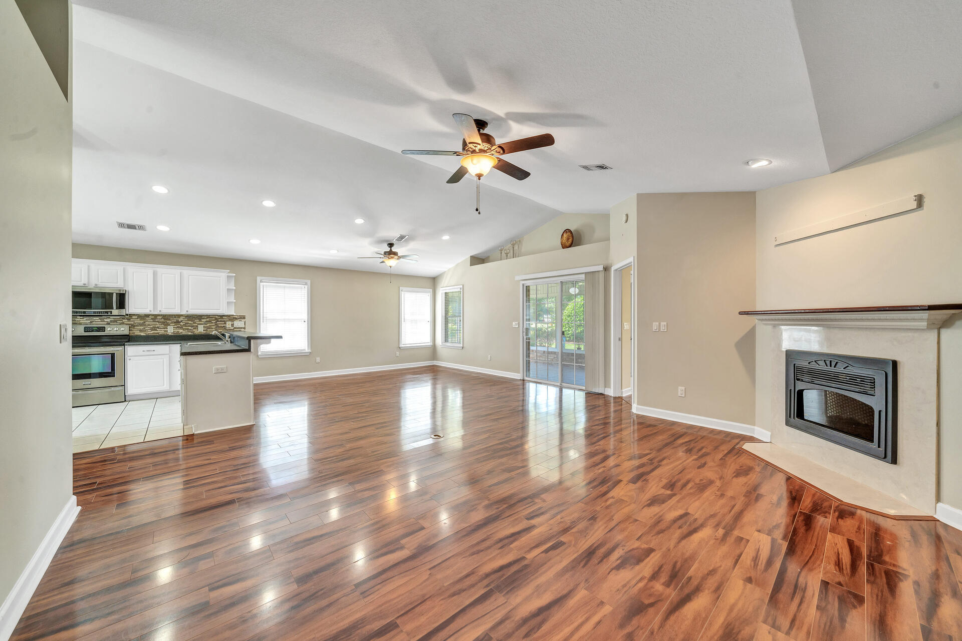 MILLERS RUN AT BLUEWATER BAY - Residential