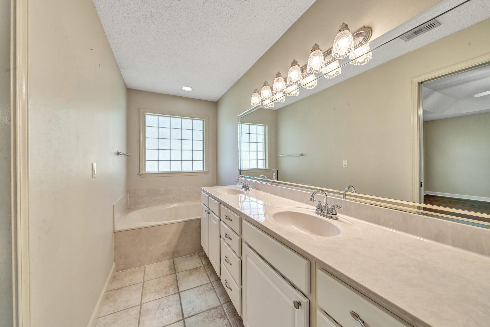 MILLERS RUN AT BLUEWATER BAY - Residential