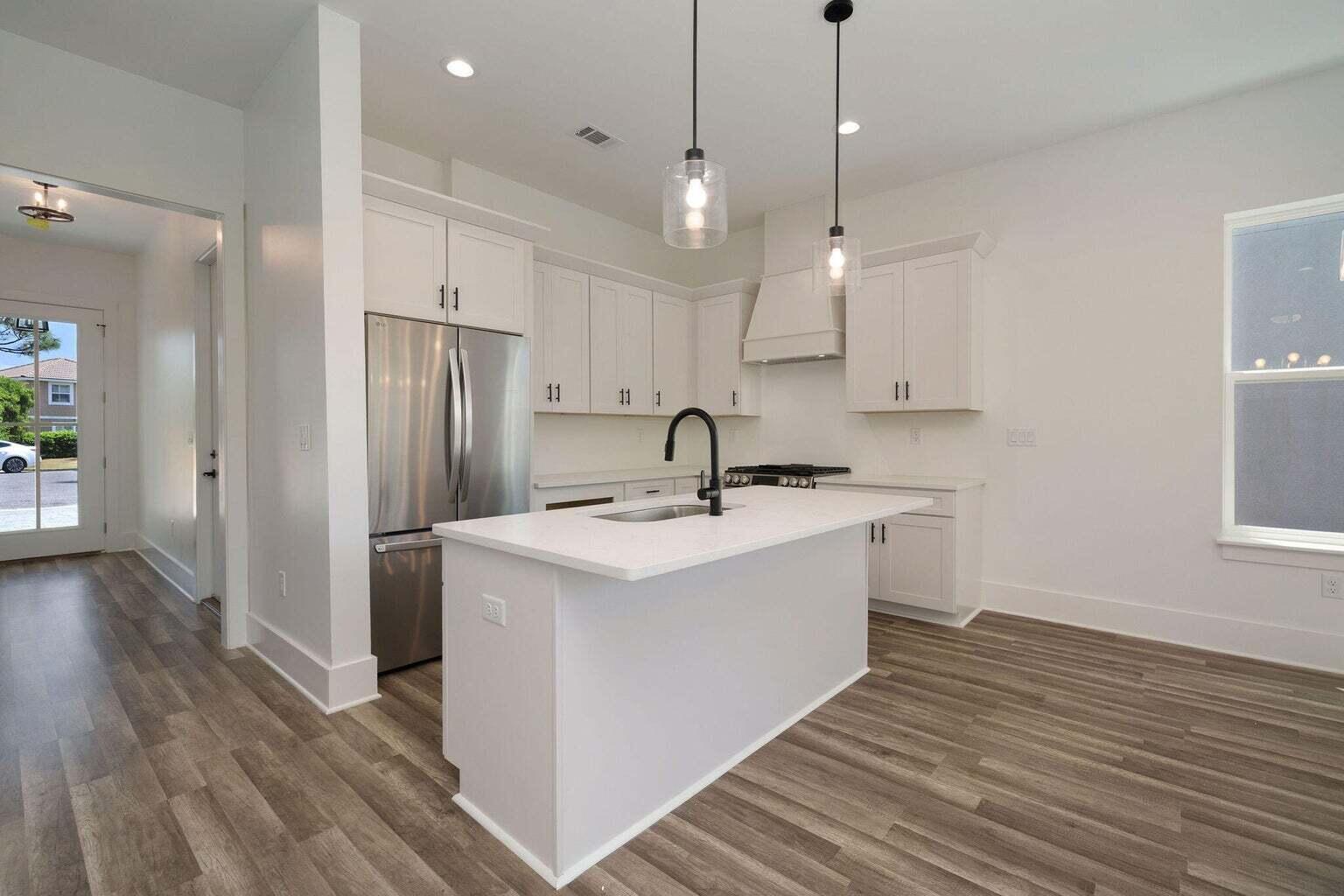 CALUSA BAY S/D - Residential Lease