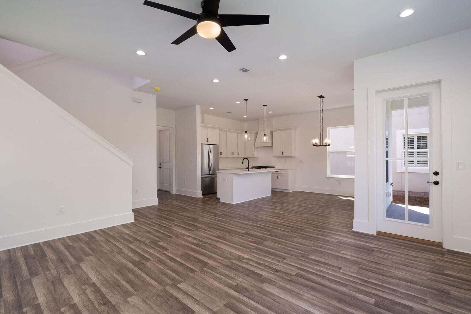 CALUSA BAY S/D - Residential Lease