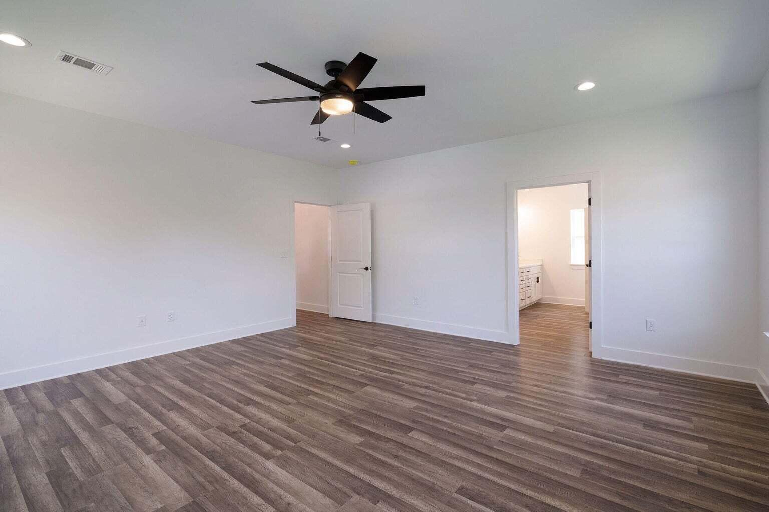 CALUSA BAY S/D - Residential Lease