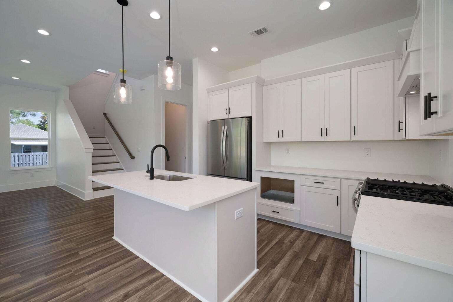 CALUSA BAY S/D - Residential Lease
