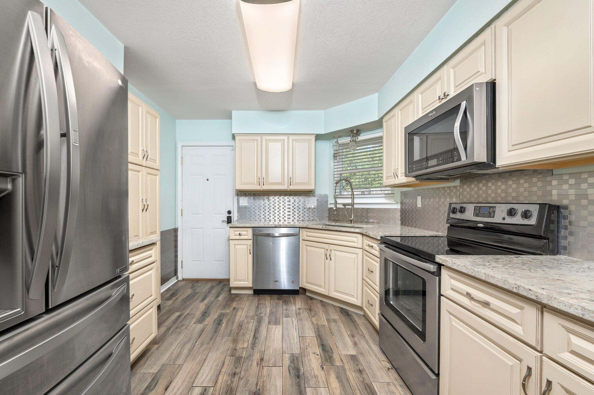 COUNTRYVIEW ESTATES 2ND ADDN - Residential