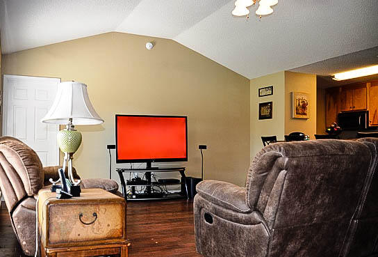 LAGRANGE SHORES - Residential