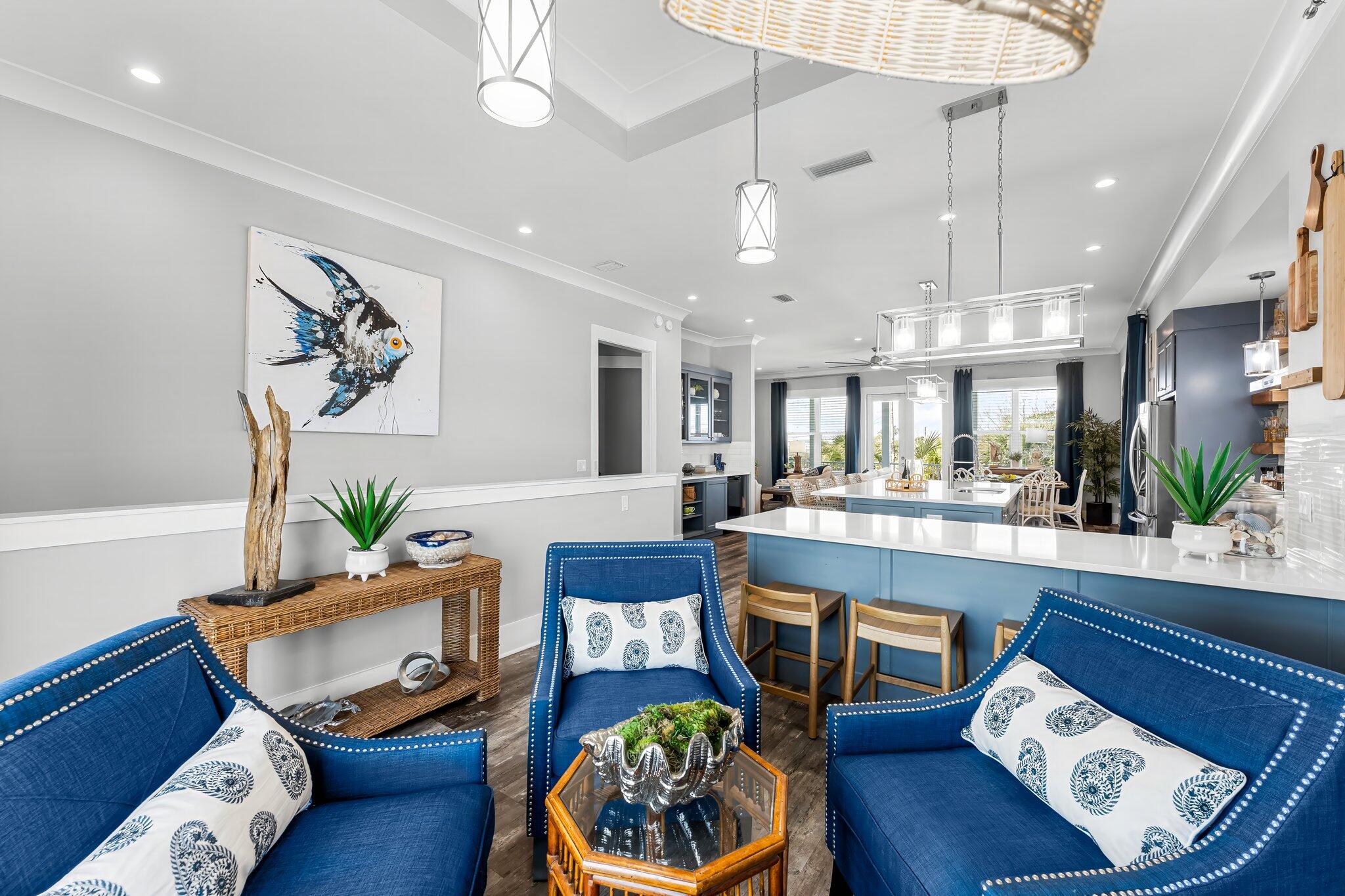 LAGUNA BEACH - Residential