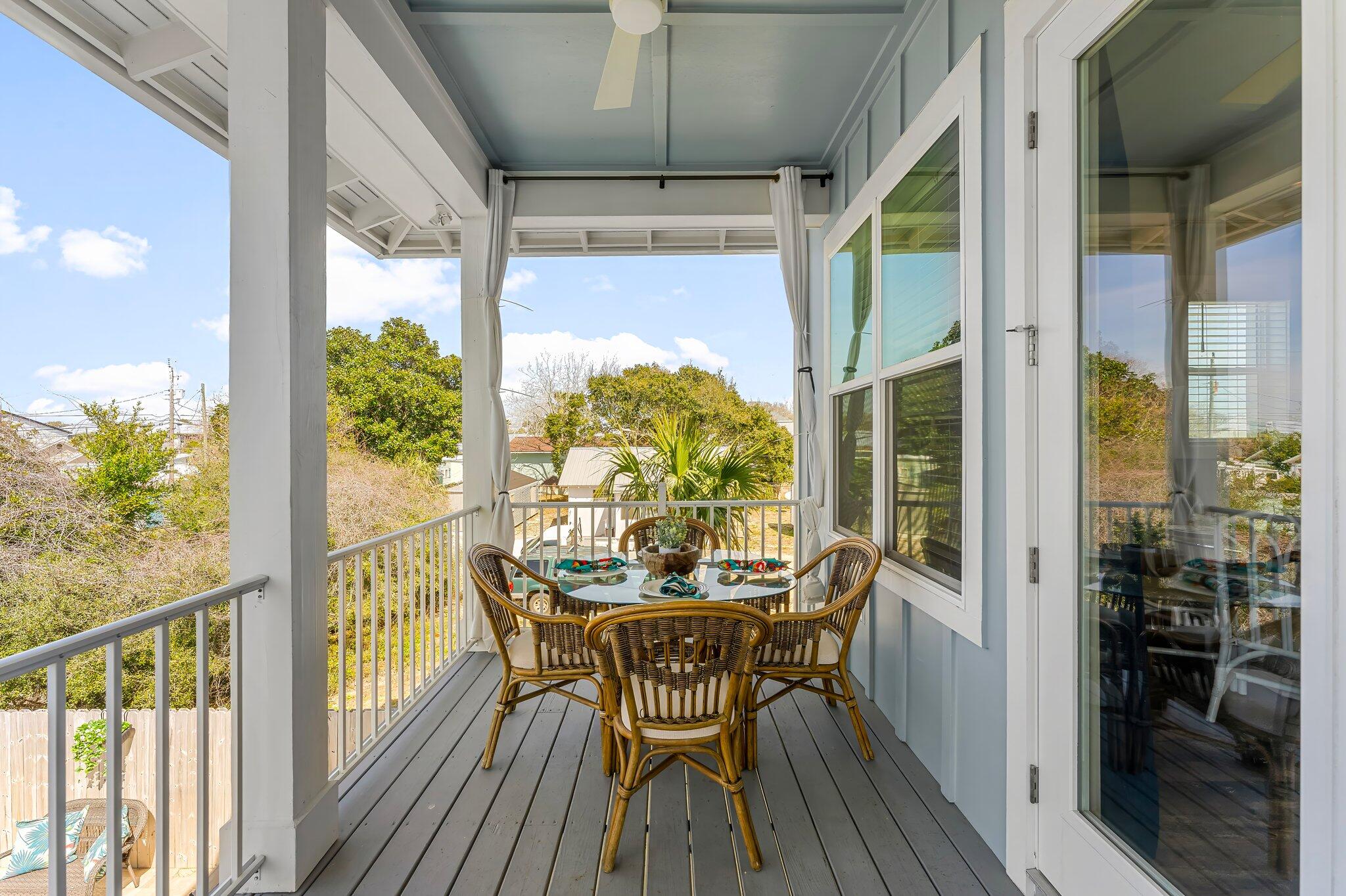 LAGUNA BEACH - Residential