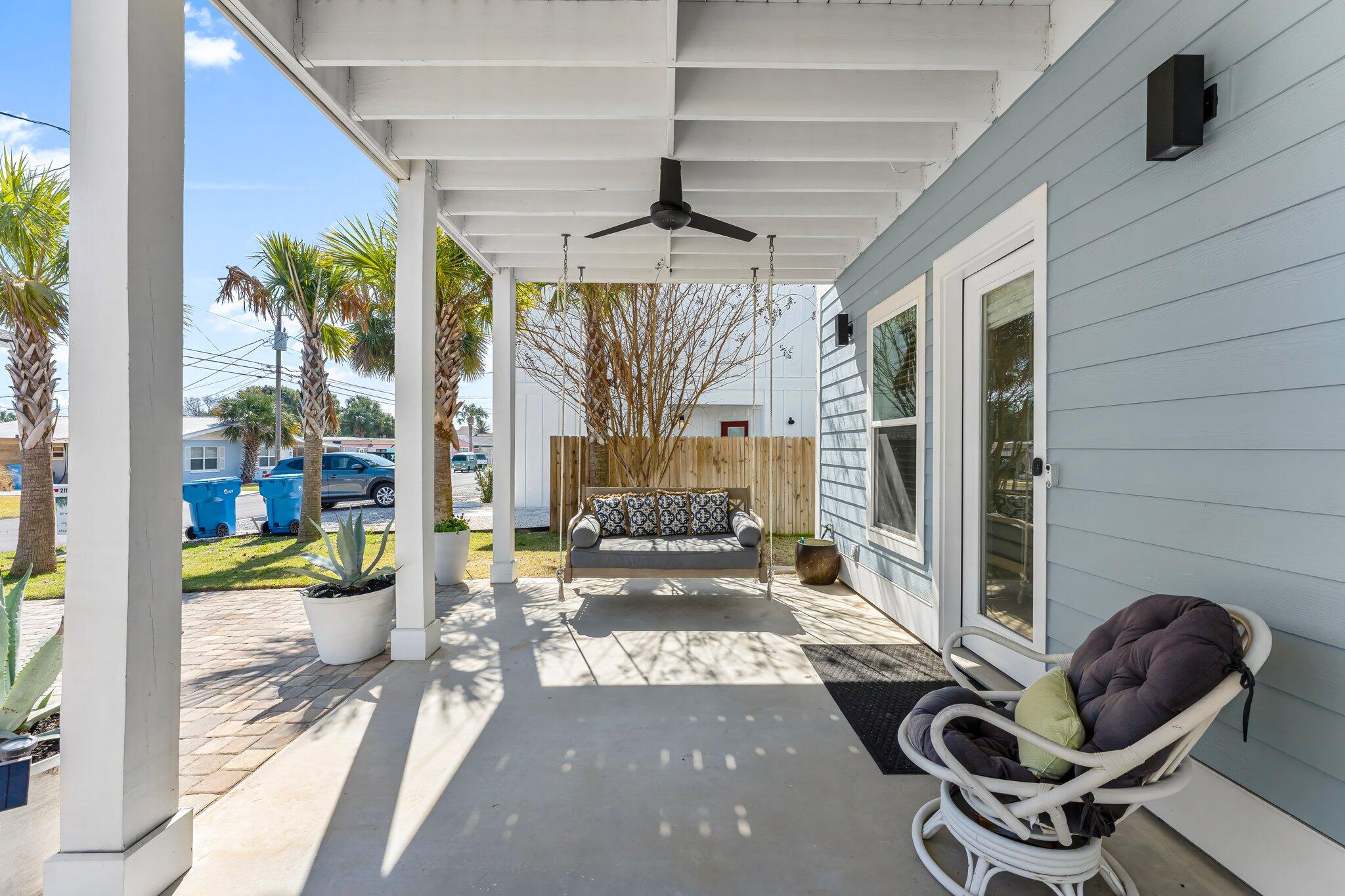 LAGUNA BEACH - Residential