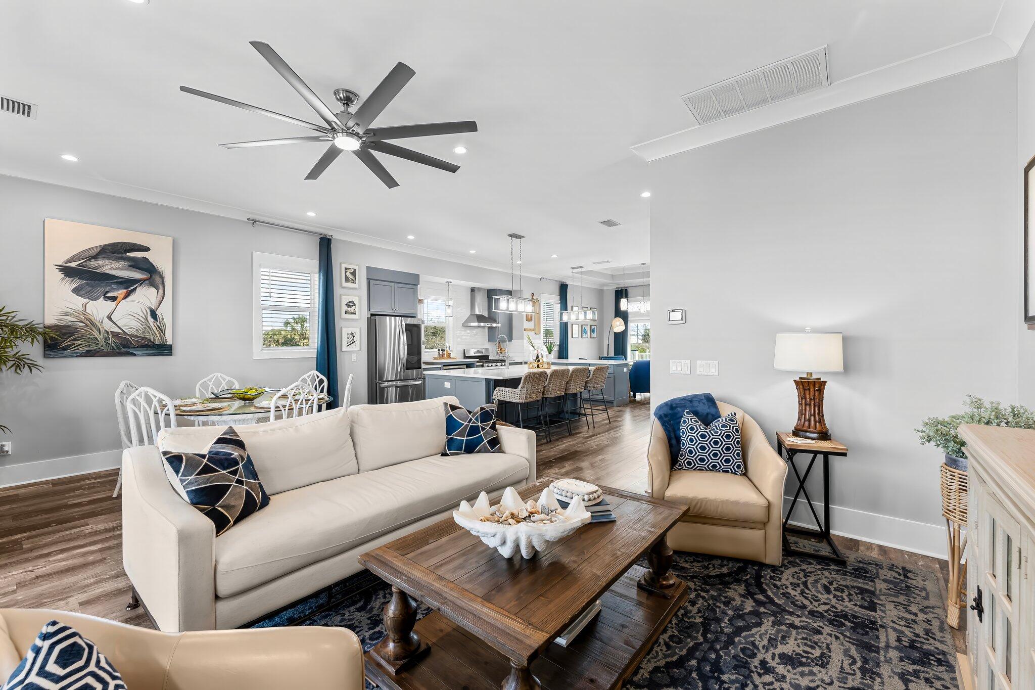 LAGUNA BEACH - Residential