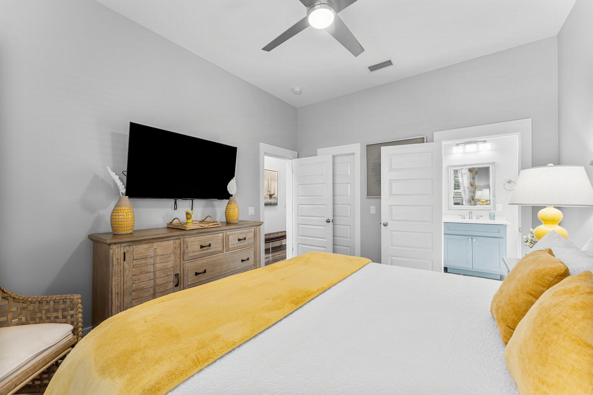 LAGUNA BEACH - Residential