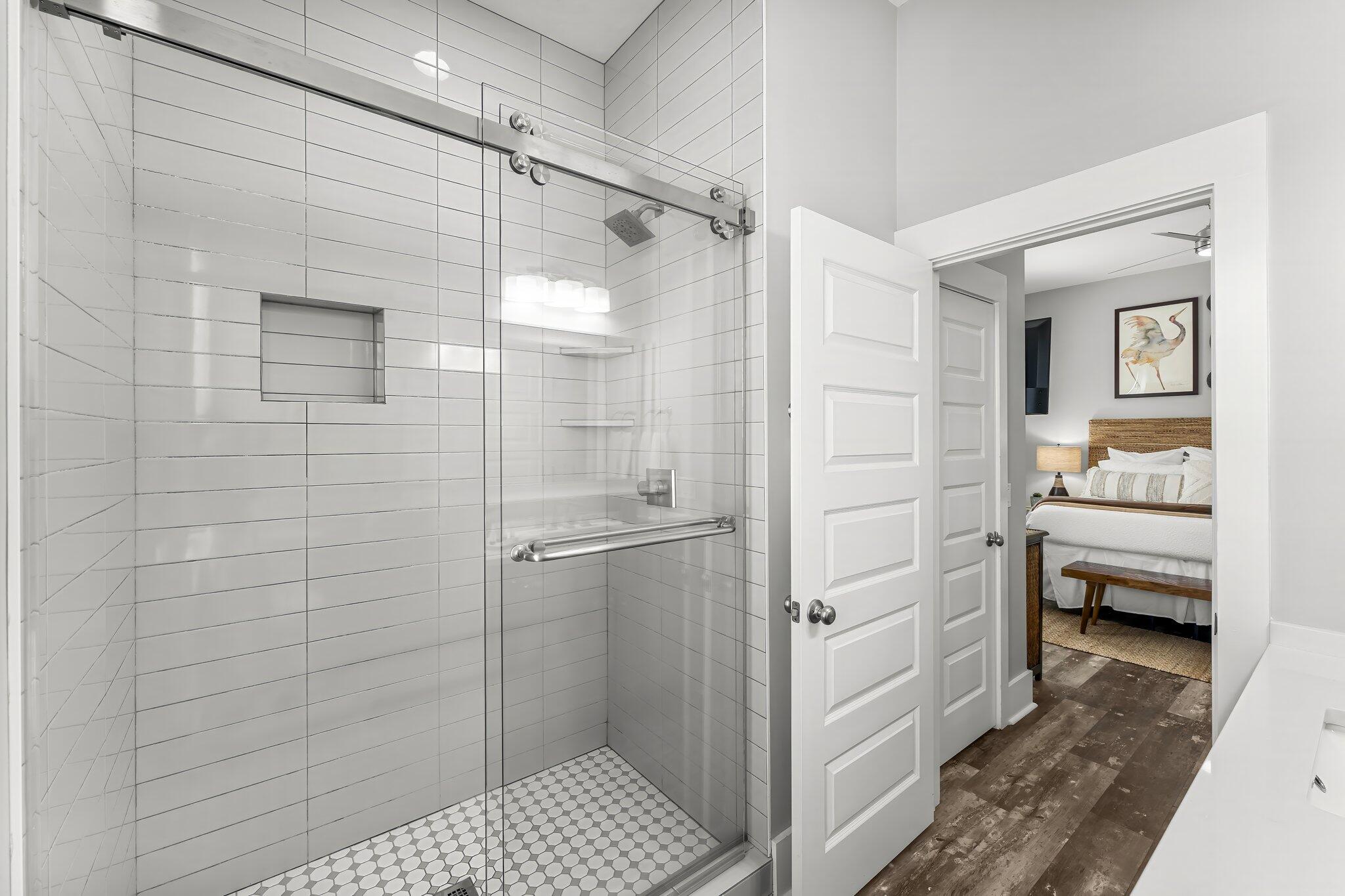 LAGUNA BEACH - Residential