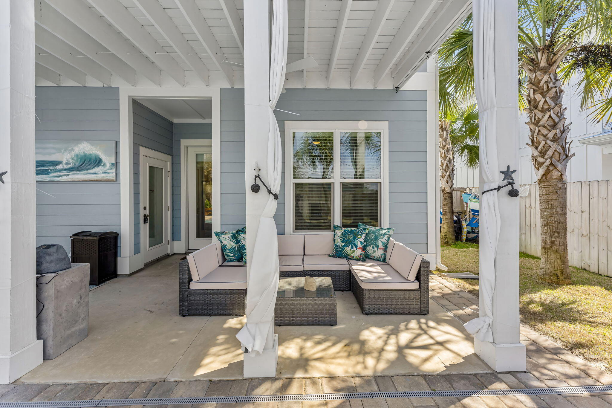 LAGUNA BEACH - Residential