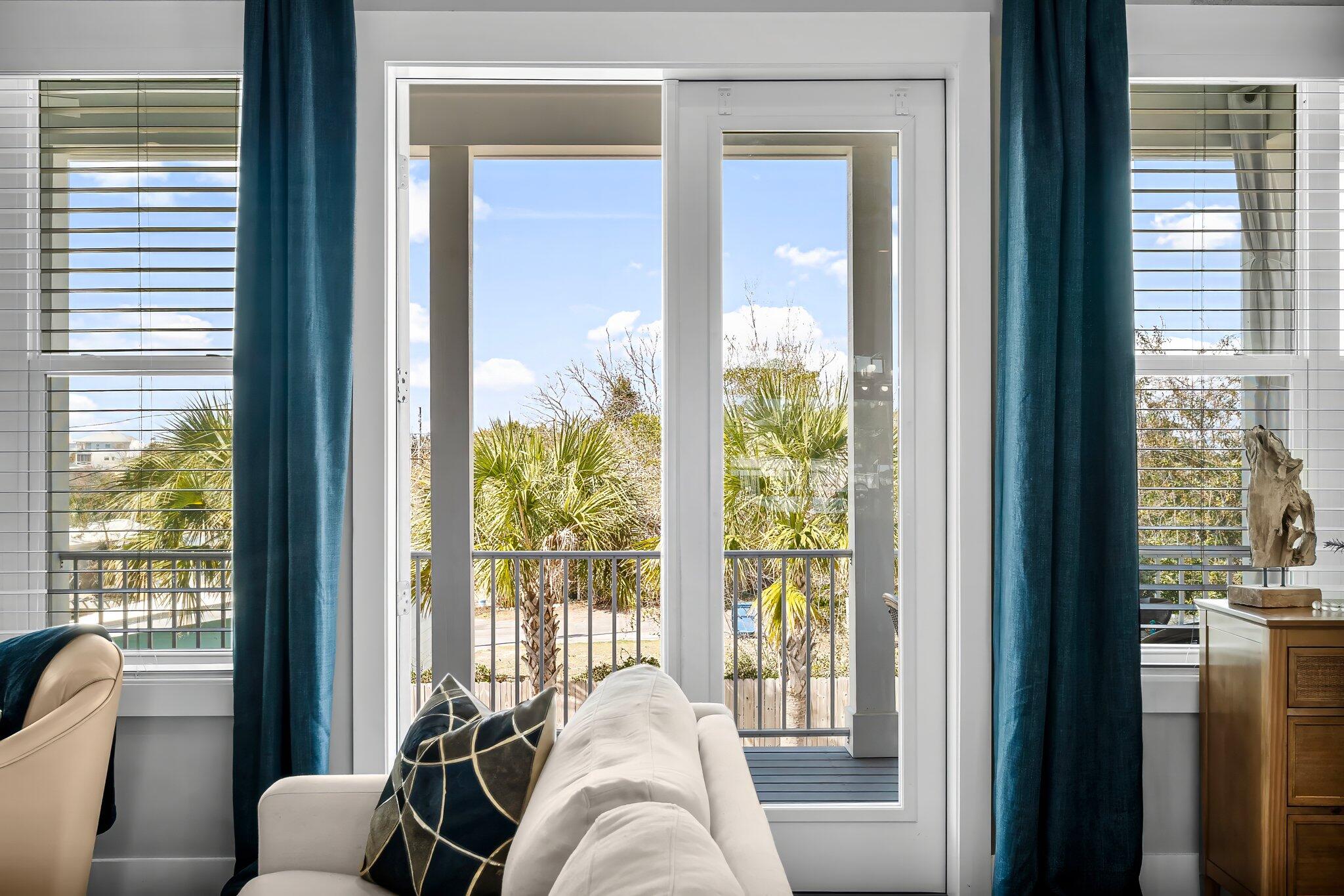 LAGUNA BEACH - Residential