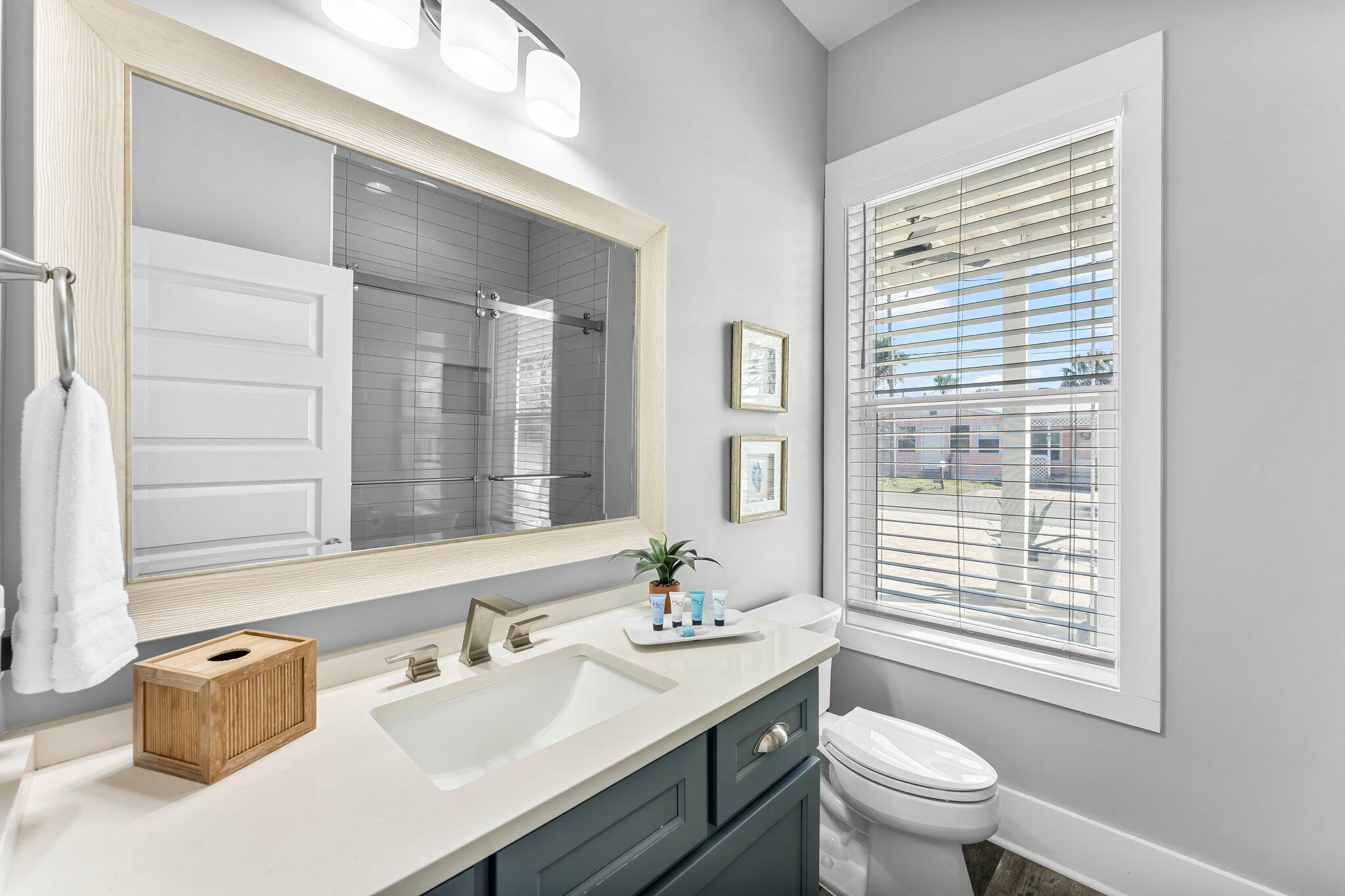 LAGUNA BEACH - Residential