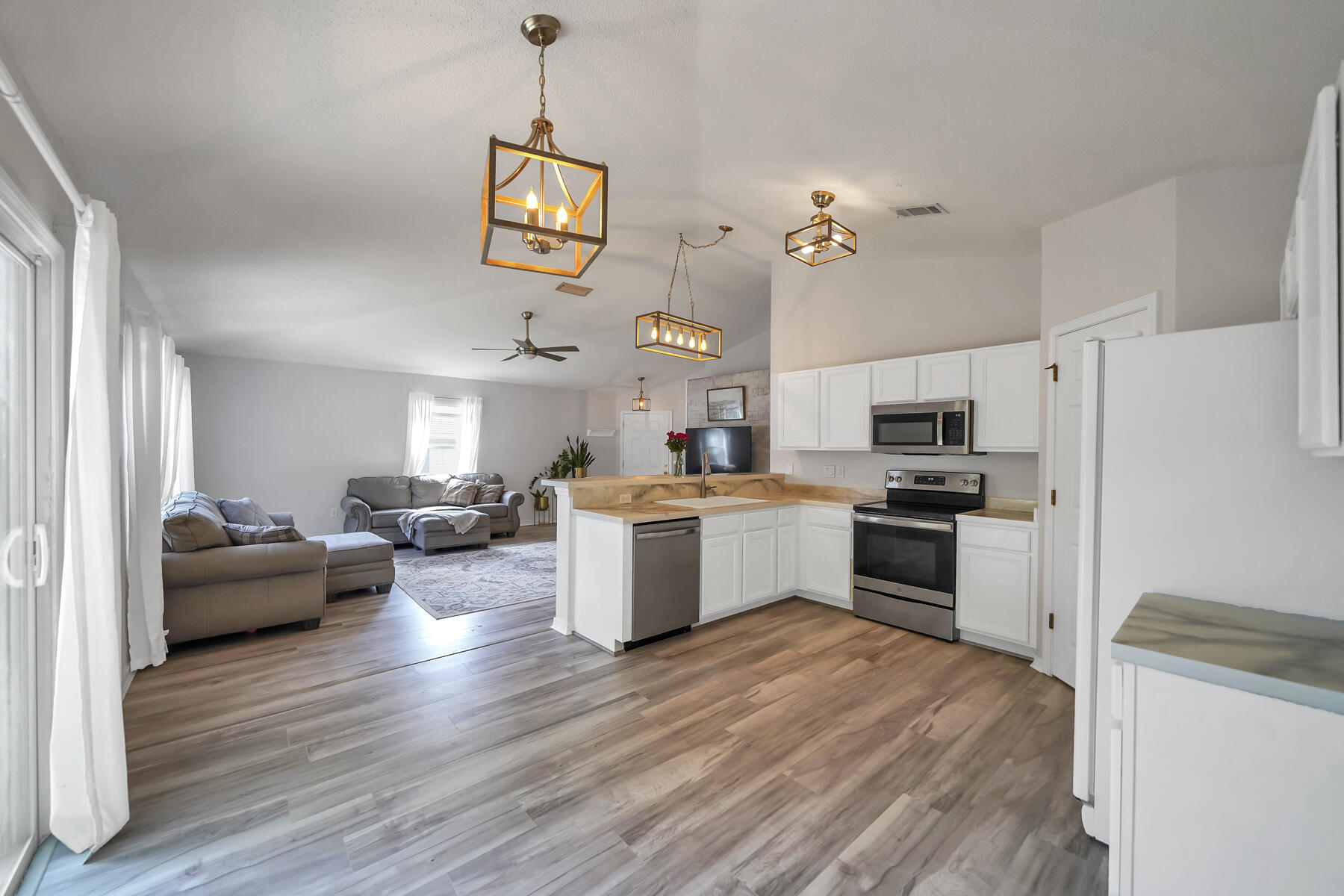 SOUTHWAY ESTATES 2ND ADDN - Residential