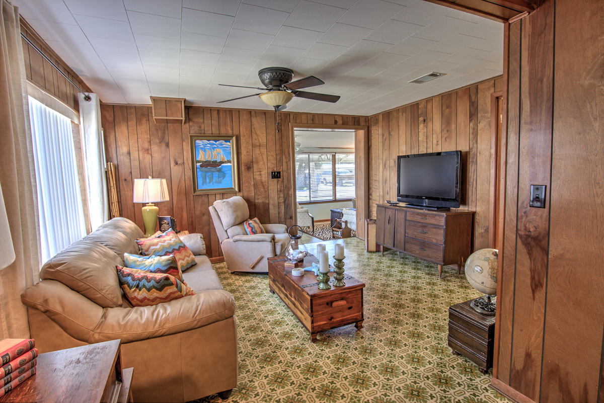 BID-A-WEE S/D - Residential