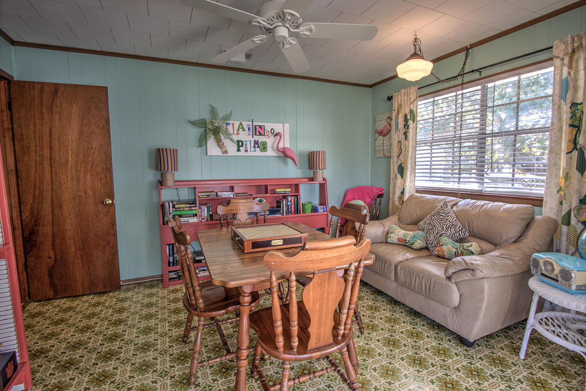 BID-A-WEE S/D - Residential