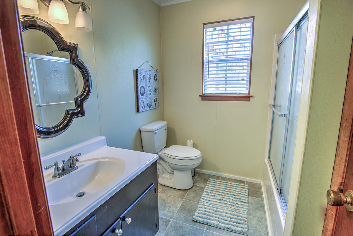 BID-A-WEE S/D - Residential