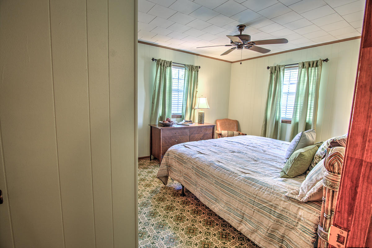 BID-A-WEE S/D - Residential