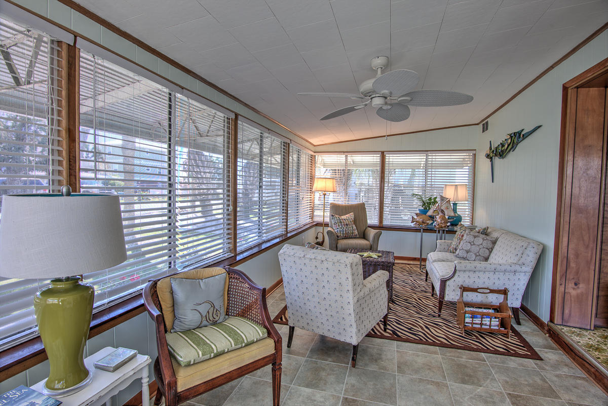 BID-A-WEE S/D - Residential